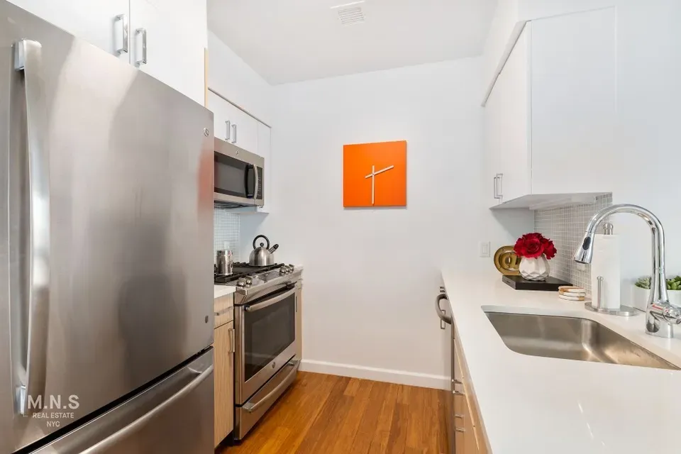 3 Bed 1 Bath Modern Contemporary Residence in Brooklyn, NY - 4