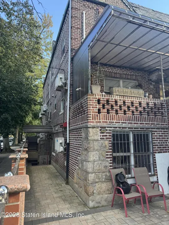 3 Bed 1 Bath Modern Contemporary Residence in Brooklyn, NY