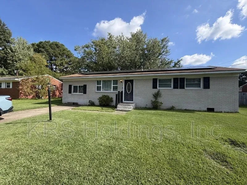 3 Bed 1 Bath Modern Contemporary Residence in Chesapeake, VA - 1