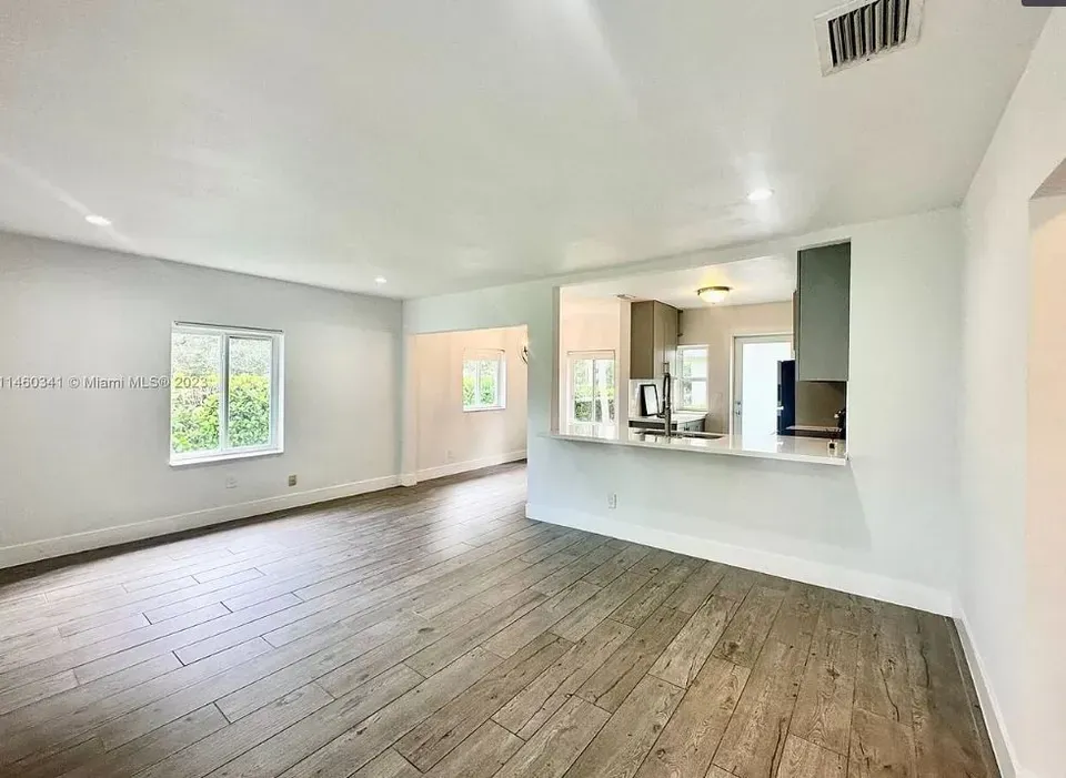 3 Bed 1 Bath Modern Contemporary Residence in Coral Gables, FL - 3