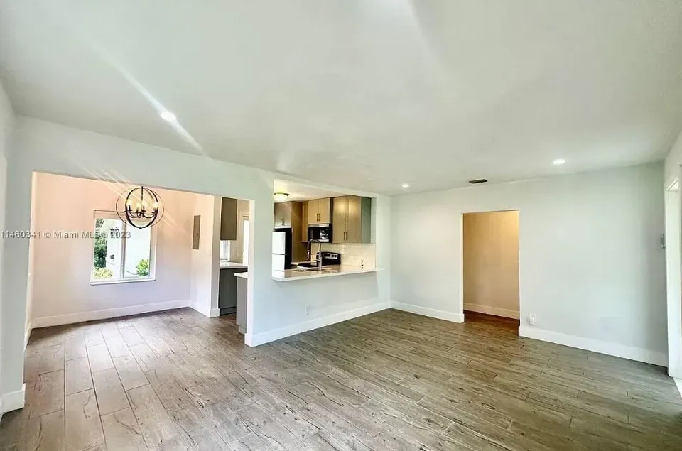 3 Bed 1 Bath Modern Contemporary Residence in Coral Gables, FL - 4