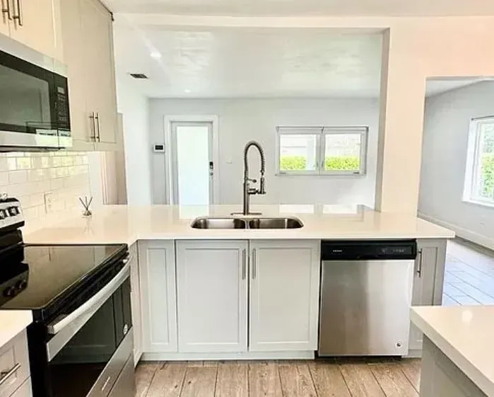 3 Bed 1 Bath Modern Contemporary Residence in Coral Gables, FL - 5