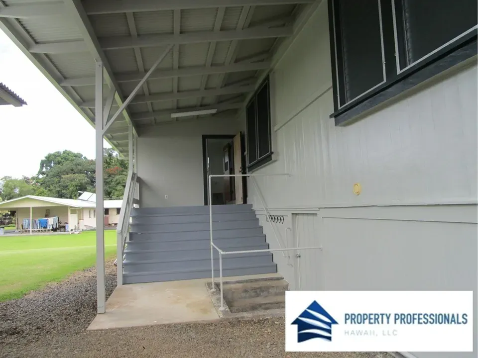 3 Bed 1 Bath Modern Contemporary Residence in Hilo, HI - 2