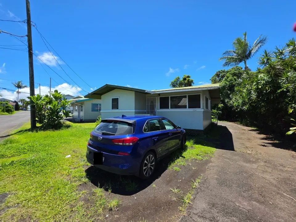 3 Bed 1 Bath Modern Contemporary Residence in Hilo, HI
