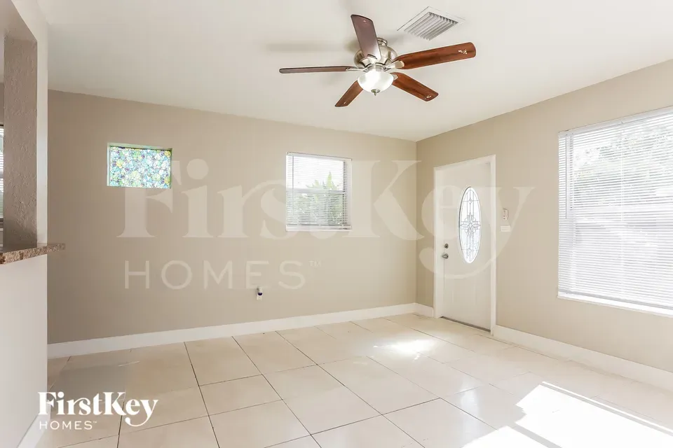 3 Bed 1 Bath Modern Contemporary Residence in Hollywood, FL - 3