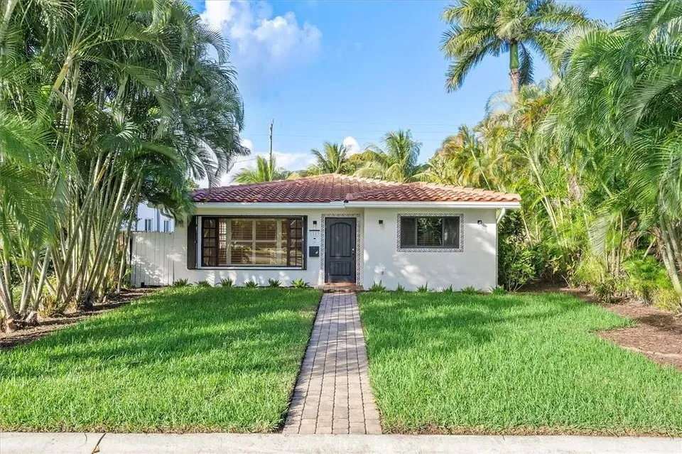 3 Bed 1 Bath Modern Contemporary Residence in Hollywood, FL - 3