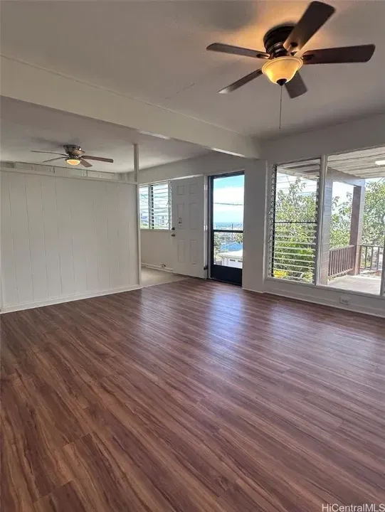 3 Bed 1 Bath Modern Contemporary Residence in Honolulu, HI - 1