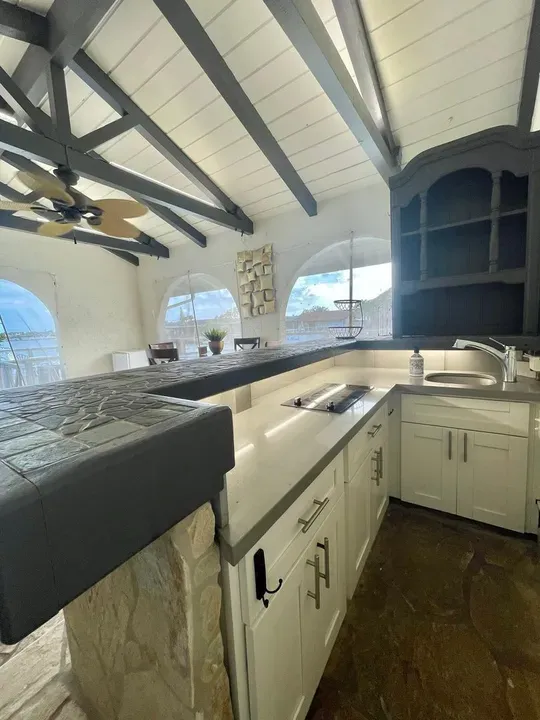 3 Bed 1 Bath Modern Contemporary Residence in Honolulu, HI - 3