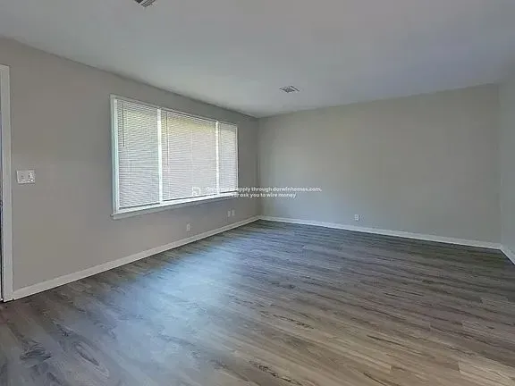 3 Bed 1 Bath Modern Contemporary Residence in Kansas City, KS - 2