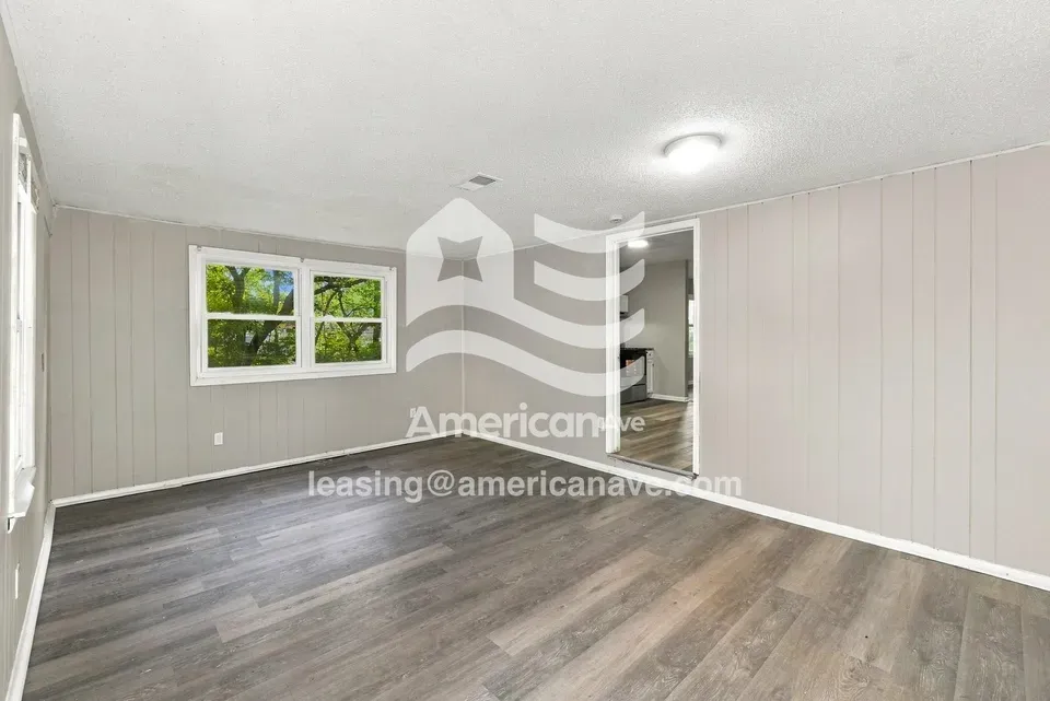 3 Bed 1 Bath Modern Contemporary Residence in Kansas City, KS - 3