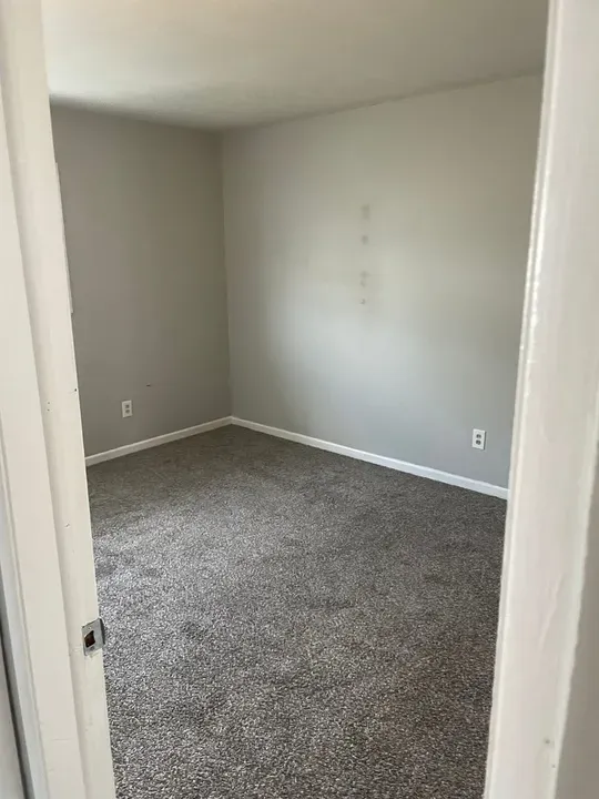 3 Bed 1 Bath Modern Contemporary Residence in Kansas City, KS - 2