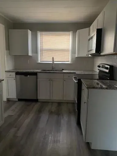 3 Bed 1 Bath Modern Contemporary Residence in Kansas City, KS - 2