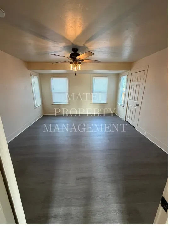 3 Bed 1 Bath Modern Contemporary Residence in Modesto, CA - 4