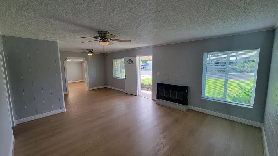 3 Bed 1 Bath Modern Contemporary Residence in Modesto, CA - 5