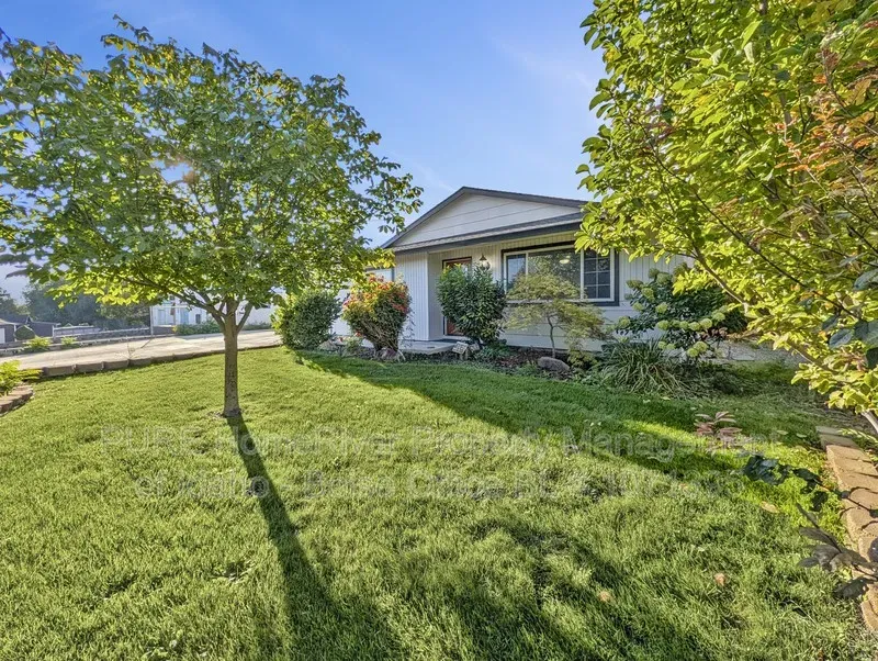 3 Bed 1 Bath Modern Contemporary Residence in Nampa, ID - 3