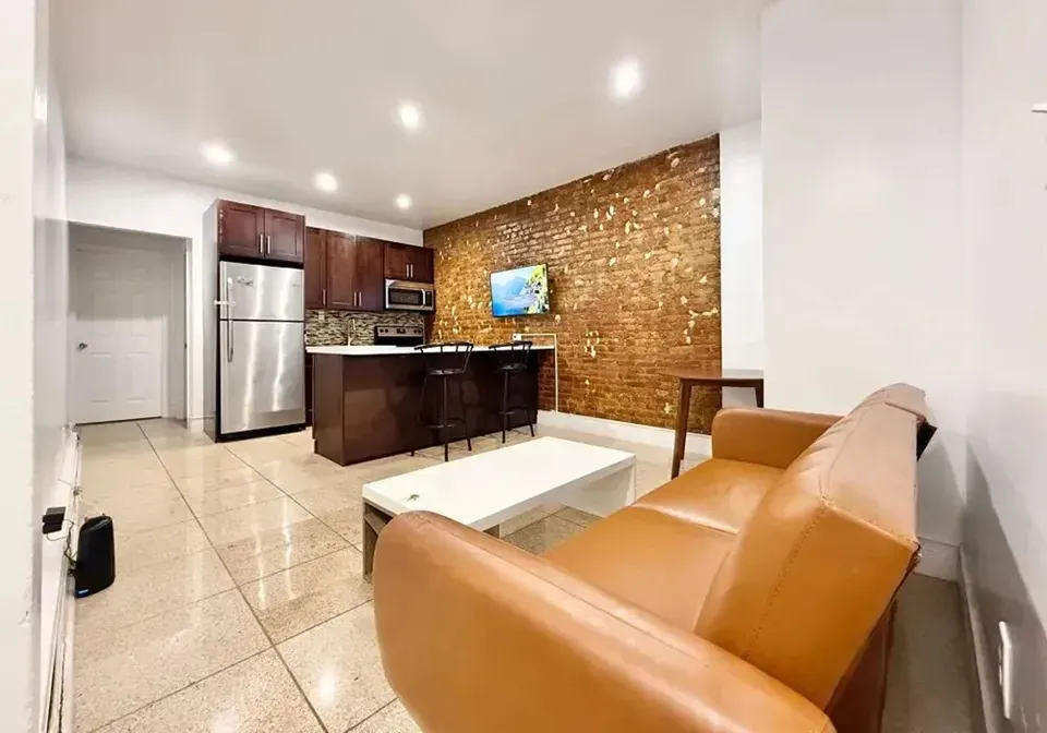 3 Bed 1 Bath Modern Contemporary Residence in New York, NY - 4