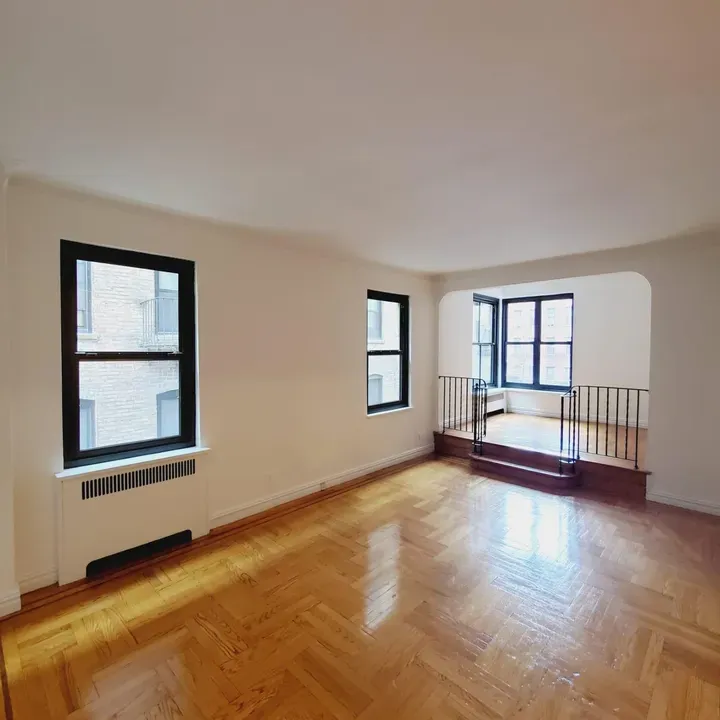 3 Bed 1 Bath Modern Contemporary Residence in New York, NY - 3