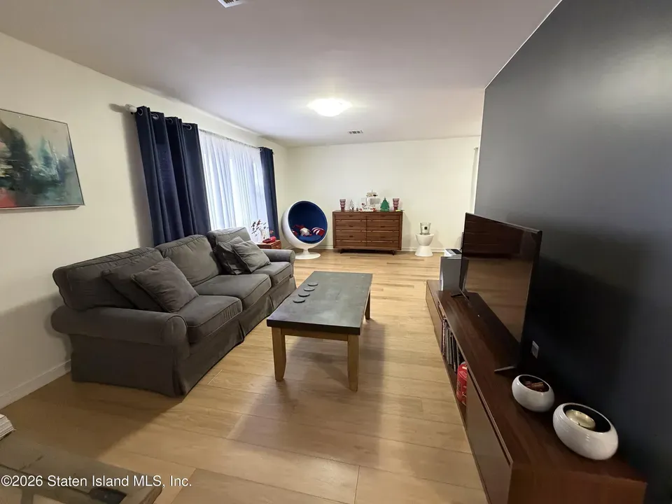 3 Bed 1 Bath Modern Contemporary Residence in New York, NY - 2