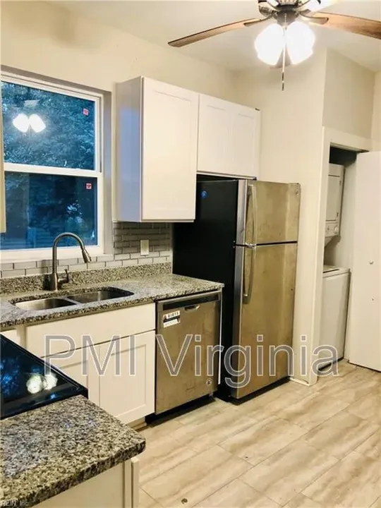 3 Bed 1 Bath Modern Contemporary Residence in Norfolk, VA - 3