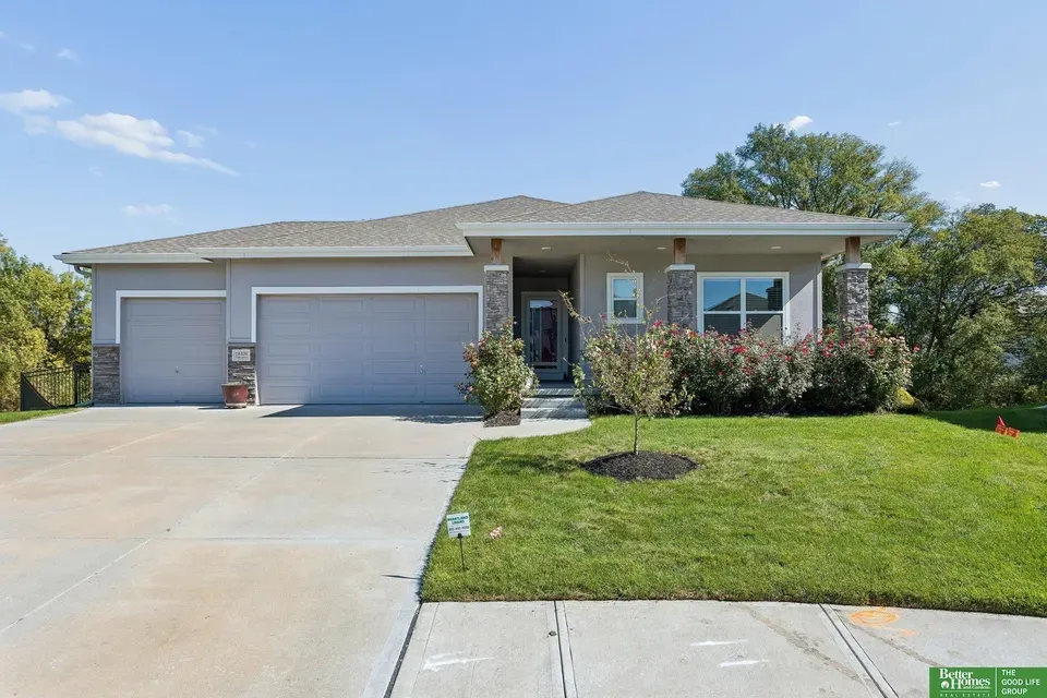 3 Bed 1 Bath Modern Contemporary Residence in Omaha, NE - 1