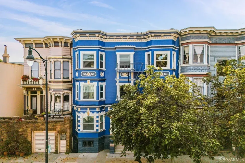 3 Bed 1 Bath Modern Contemporary Residence in San Francisco, CA - 1