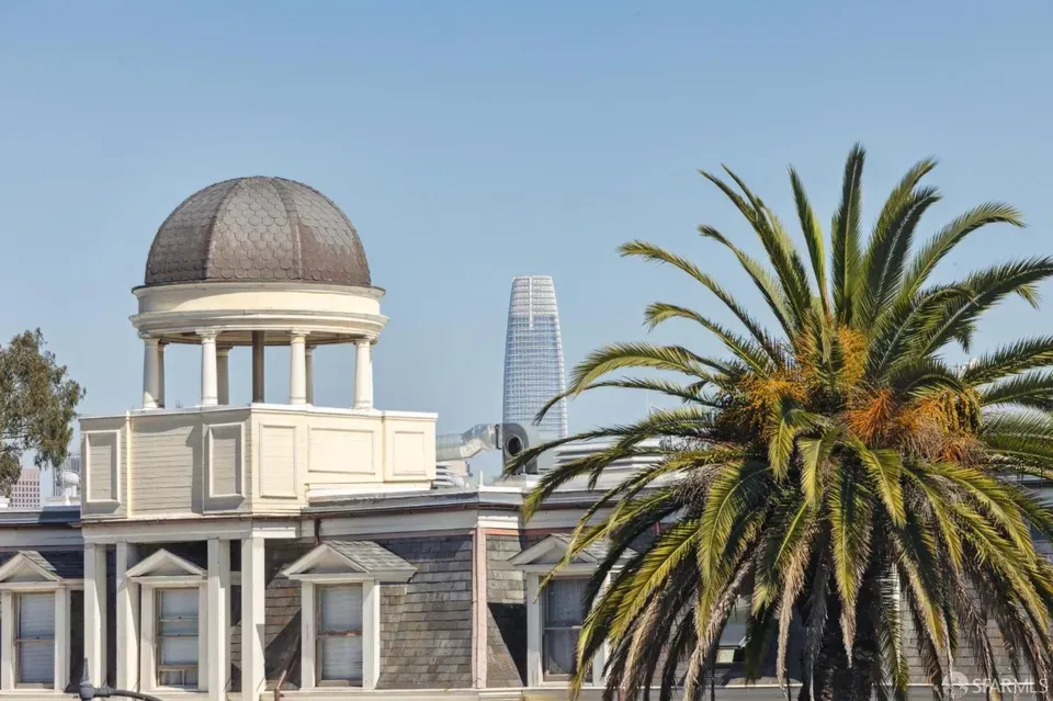 3 Bed 1 Bath Modern Contemporary Residence in San Francisco, CA - 2