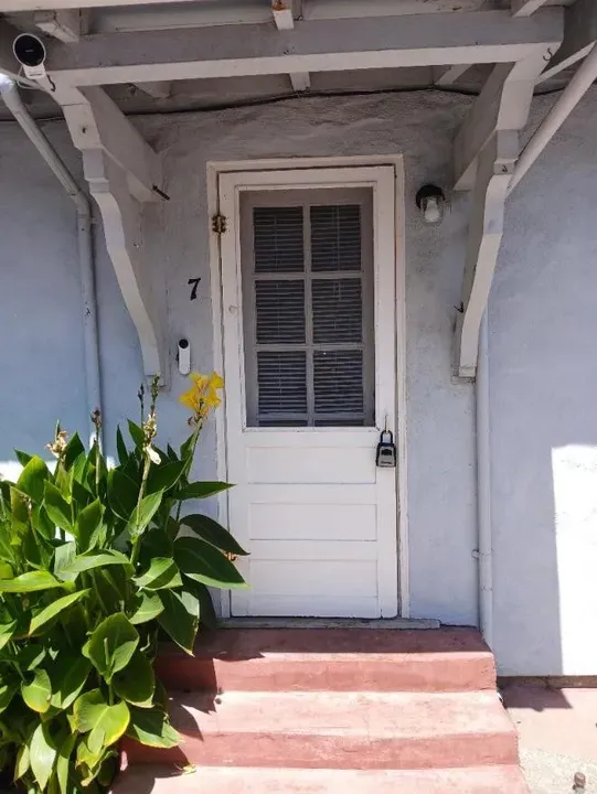 3 Bed 1 Bath Modern Contemporary Residence in Santa Cruz, CA - 1