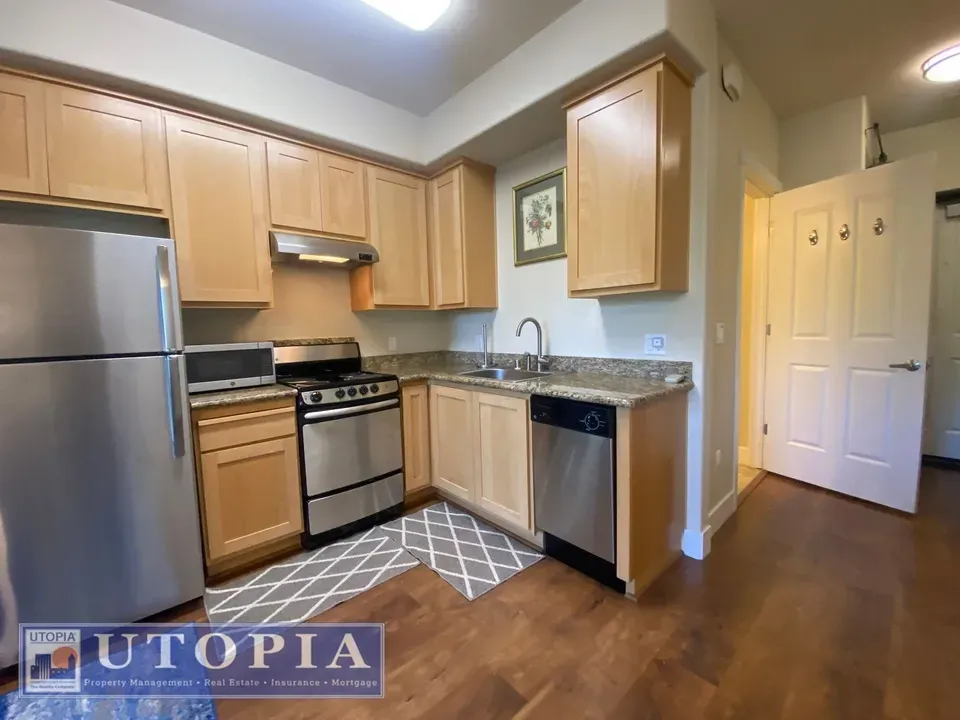 3 Bed 1 Bath Modern Contemporary Residence in Santa Cruz, CA - 2