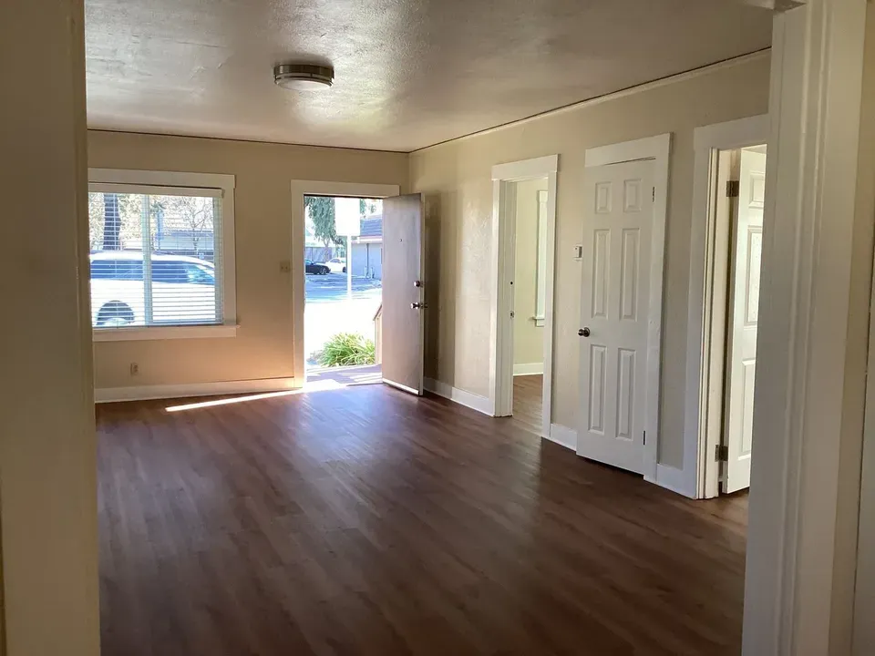 3 Bed 1 Bath Modern Contemporary Residence in Santa Cruz, CA - 2