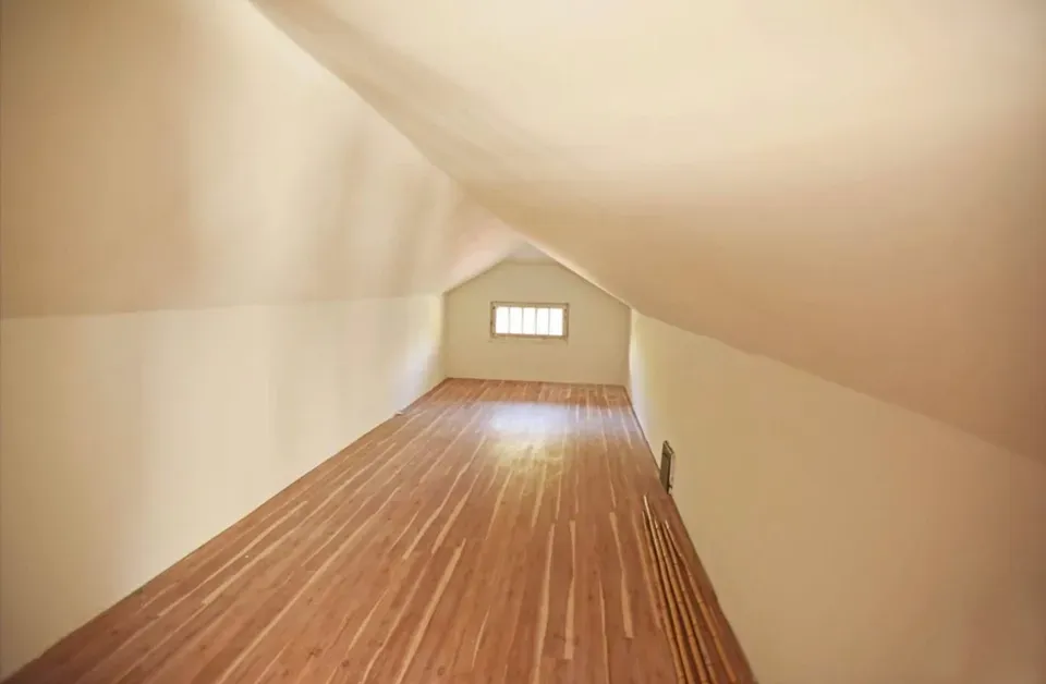 3 Bed 1 Bath Modern Contemporary Residence in Topeka, KS - 5