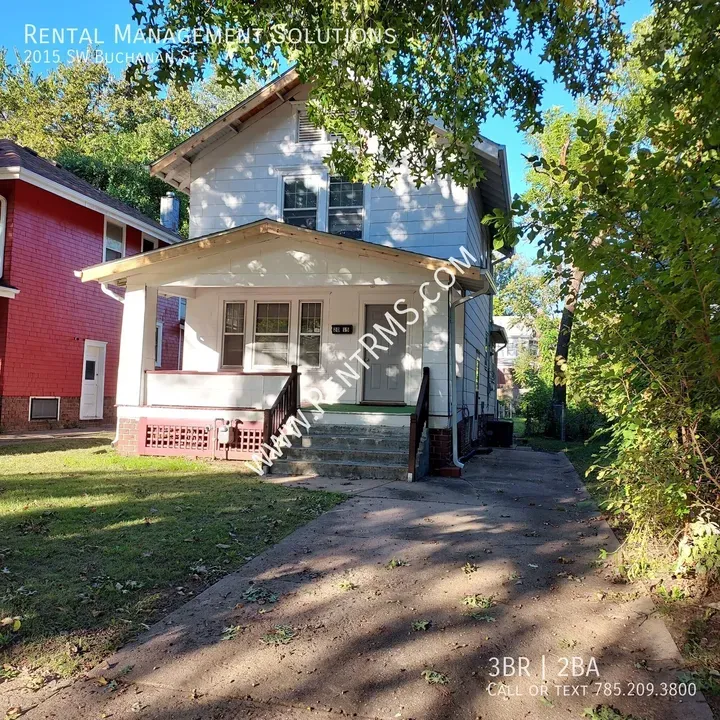3 Bed 1 Bath Modern Contemporary Residence in Topeka, KS - 1