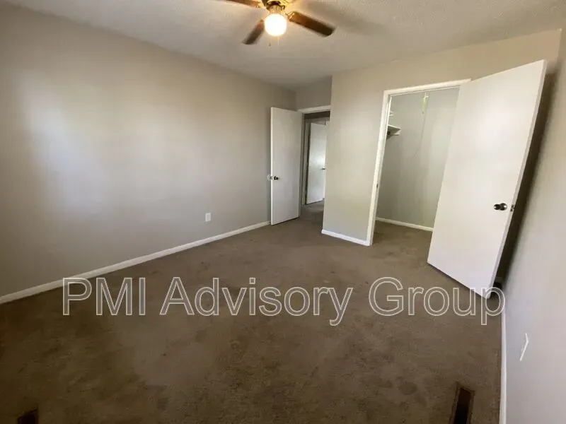 3 Bed 1 Bath Modern Contemporary Residence in Topeka, KS - 4