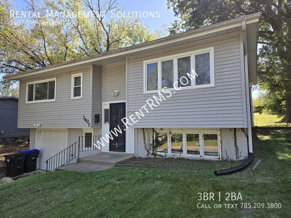3 Bed 1 Bath Modern Contemporary Residence in Topeka, KS - 3