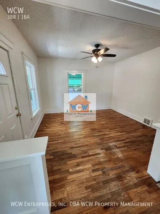 3 Bed 1 Bath Modern Contemporary Residence in Topeka, KS - 4