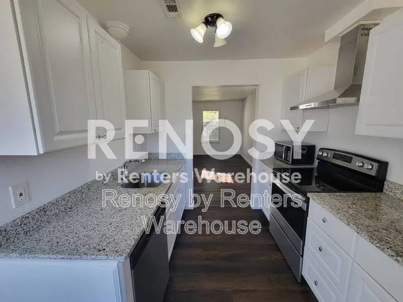 3 Bed 1 Bath Modern Contemporary Residence in Virginia Beach, VA - 5