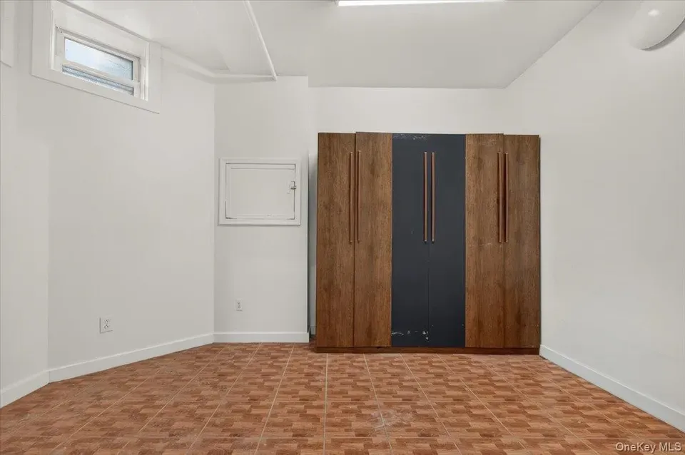 3 Bed 1 Bath Multi-Unit Residential Property in Brooklyn, NY
