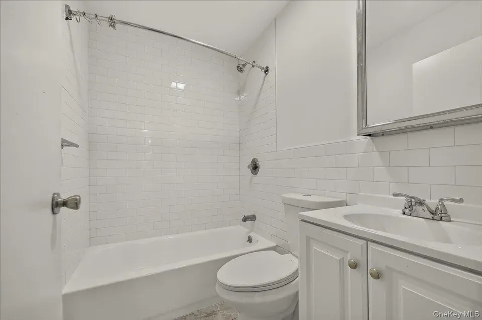 3 Bed 1 Bath Multi-Unit Residential Property in Brooklyn, NY - 5