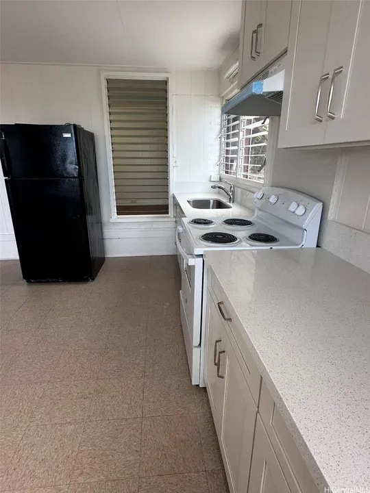 3 Bed 1 Bath Multi-Unit Residential Property in Honolulu, HI - 3