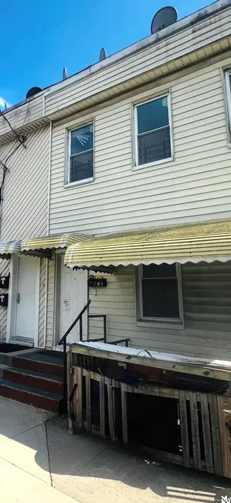 3 Bed 1 Bath Multi-Unit Residential Property in Queens, NY