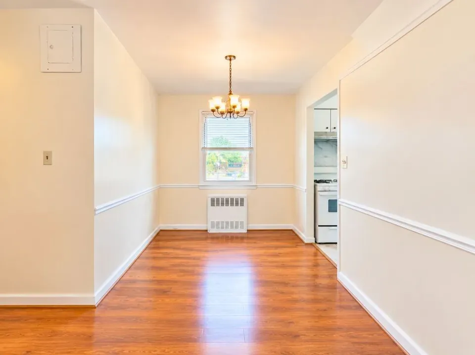 3 Bed 1 Bath Multi-Unit Residential Property in Queens, NY - 4