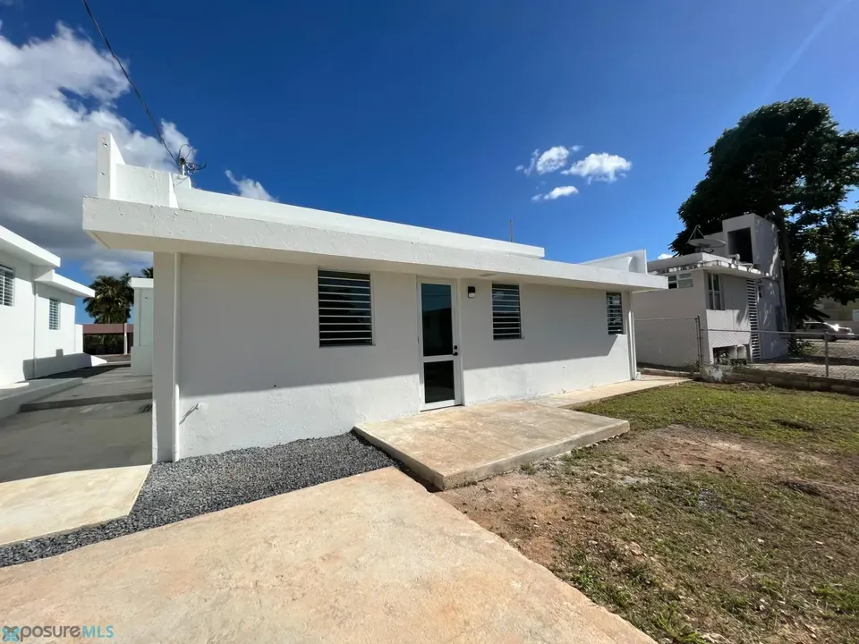 3 Bed 1 Bath Multi-Unit Residential Property in San Juan, PR - 1