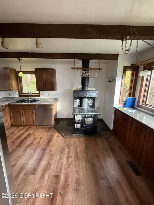 3 Bed 1 Bath Traditional Suburban Family Home in Anchorage, AK - 3