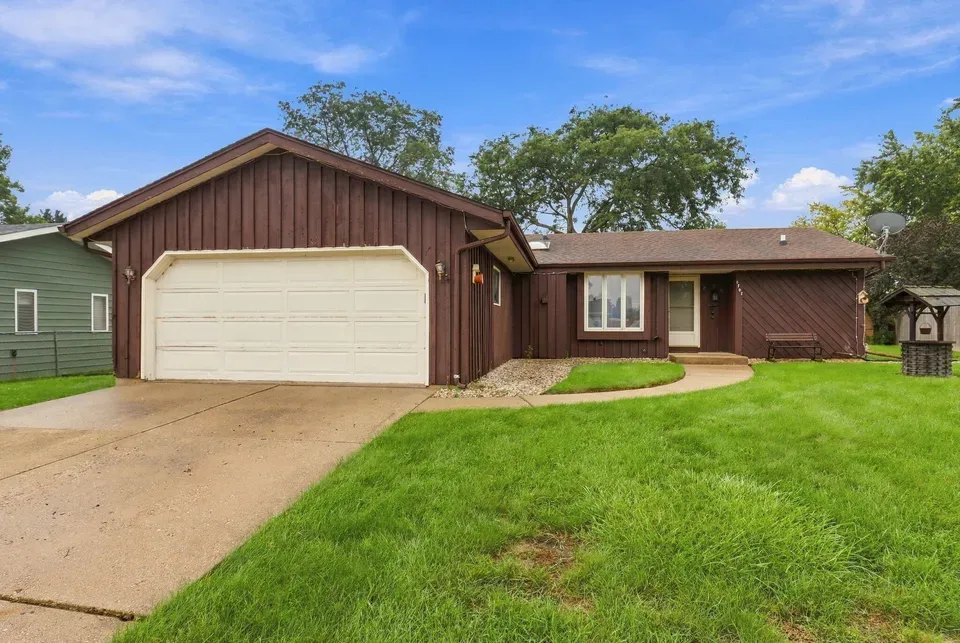 3 Bed 1 Bath Traditional Suburban Family Home in Kenosha, WI - 1