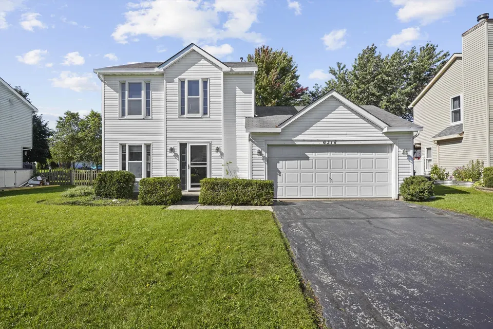 3 Bed 1 Bath Traditional Suburban Family Home in Kenosha, WI - 1