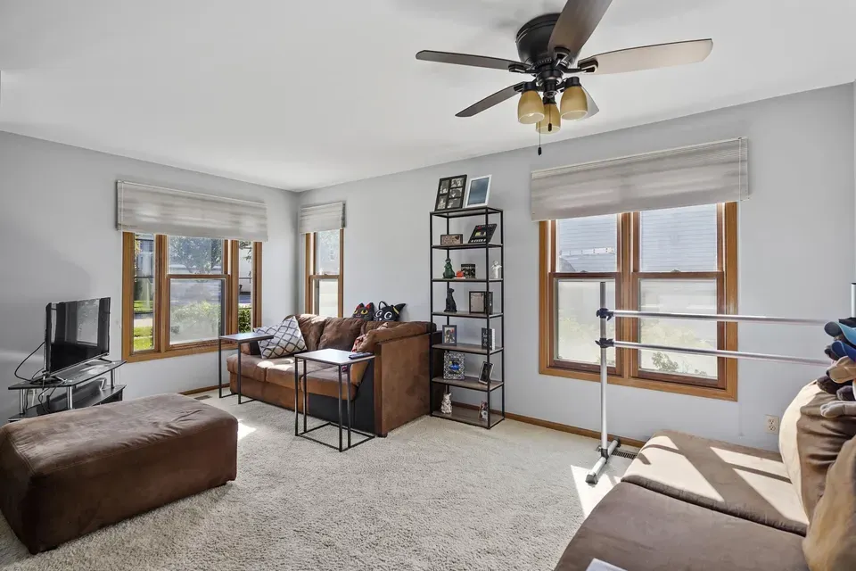 3 Bed 1 Bath Traditional Suburban Family Home in Kenosha, WI - 5