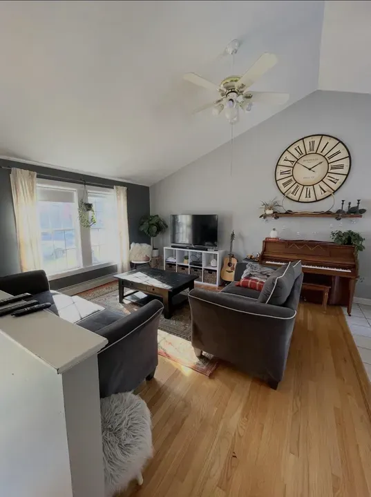 3 Bed 1 Bath Traditional Suburban Family Home in Manchester, NH - 3