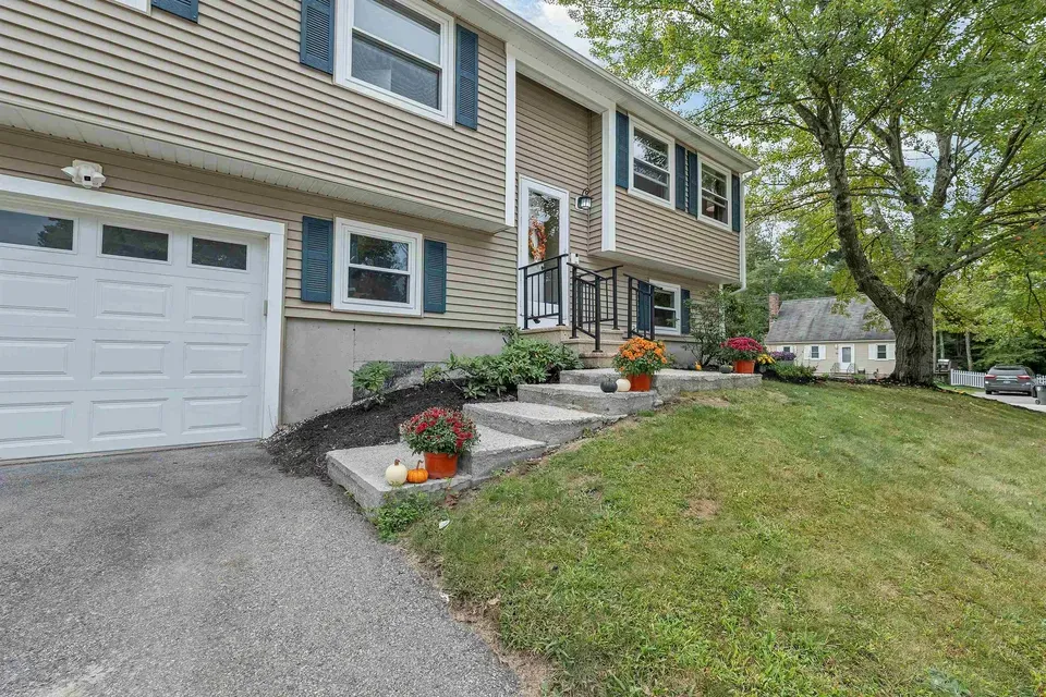3 Bed 1 Bath Traditional Suburban Family Home in Manchester, NH - 3
