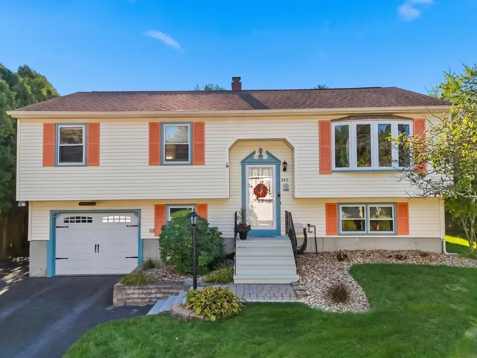 3 Bed 1 Bath Traditional Suburban Family Home in Manchester, NH - 1