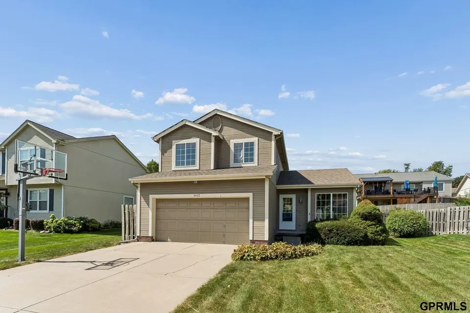 3 Bed 1 Bath Traditional Suburban Family Home in Omaha, NE