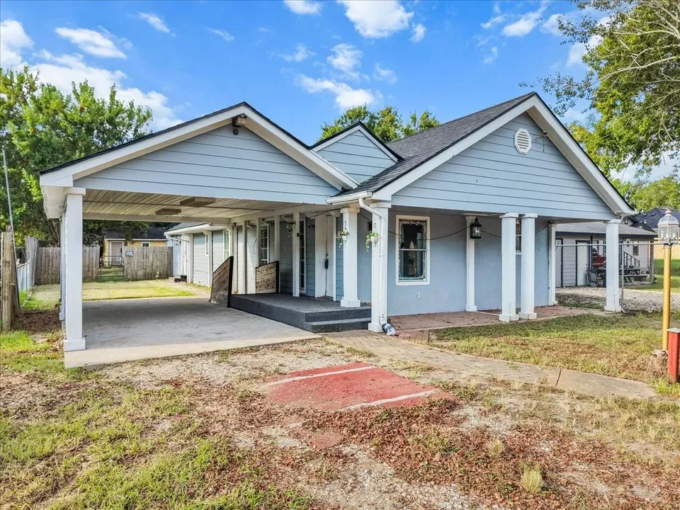 3 Bed 1 Bath Traditional Suburban Family Home in Pearland, TX